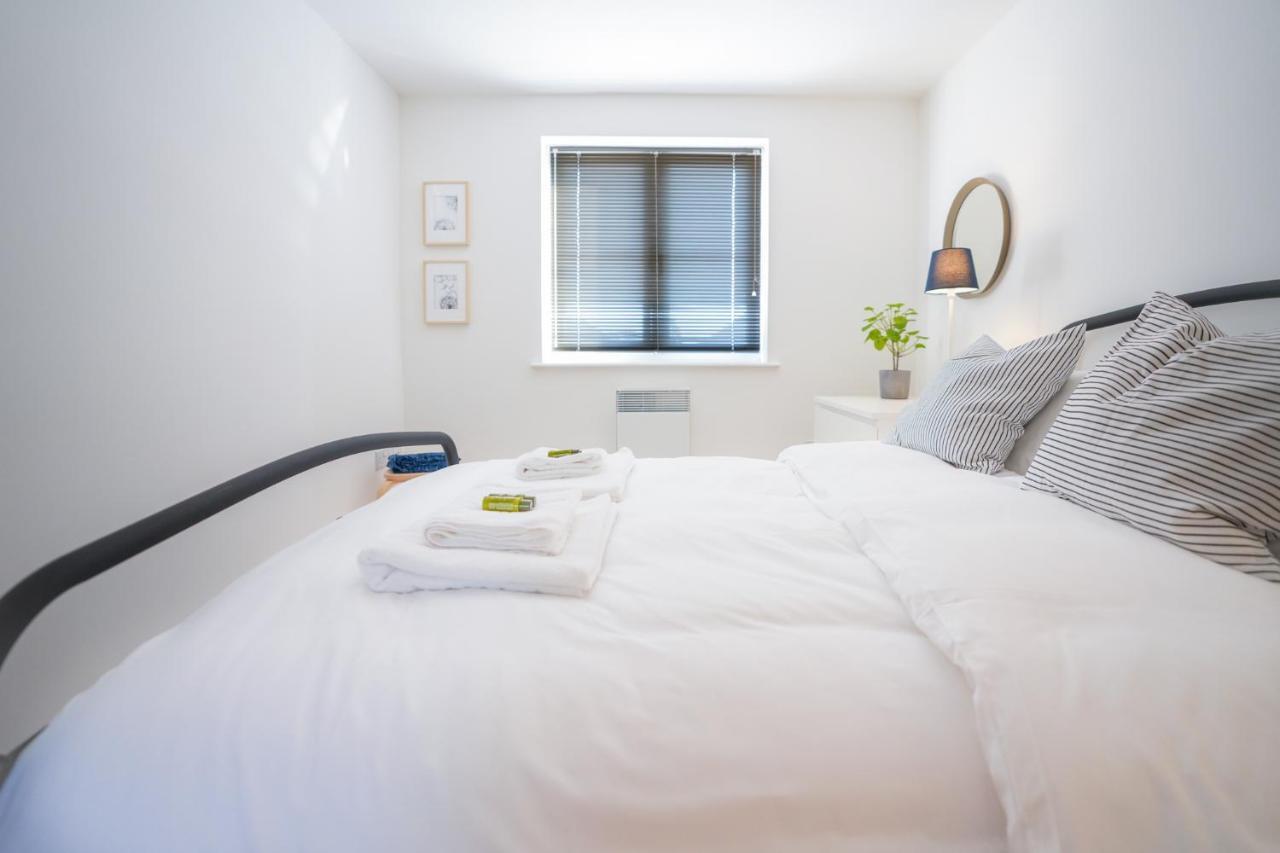 Stylish Apartment With Private Parking 卡迪夫 外观 照片