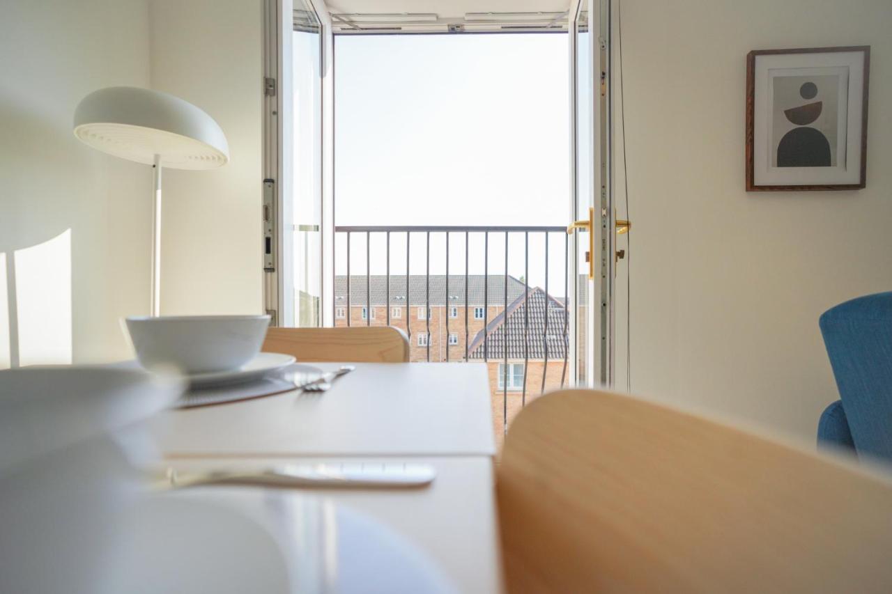 Stylish Apartment With Private Parking 卡迪夫 外观 照片