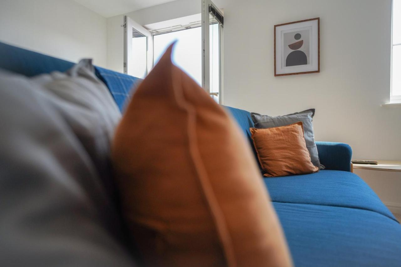 Stylish Apartment With Private Parking 卡迪夫 外观 照片